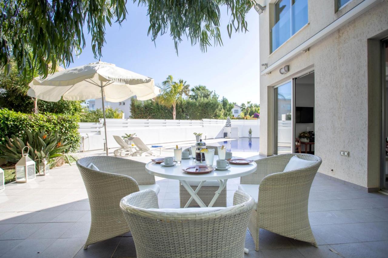 Villa Hibiscus Protaras Bagian luar foto